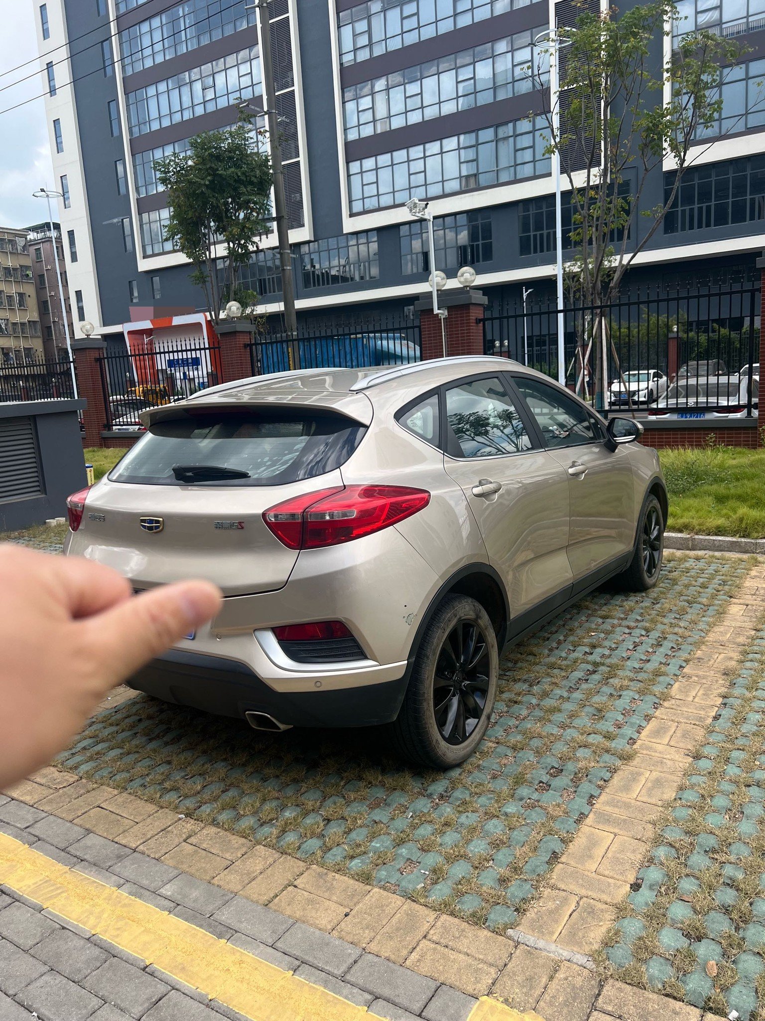 GEELY Emgrand GS 2018 #7 GEELY Emgrand GS 2018 car image #7