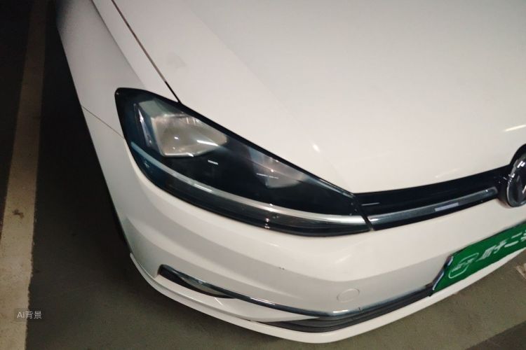 Volkswagen Golf 2018 car image #8