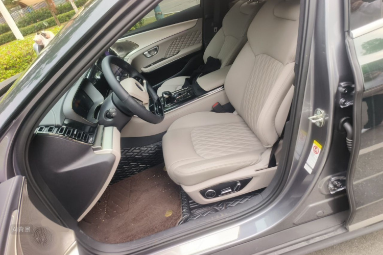 2024 #17 2024 immagine di auto #17