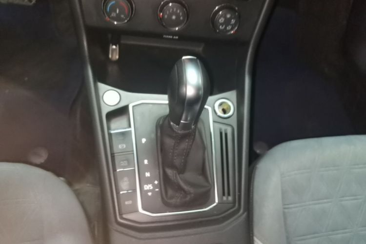 Volkswagen Lavida 2023 car image #14