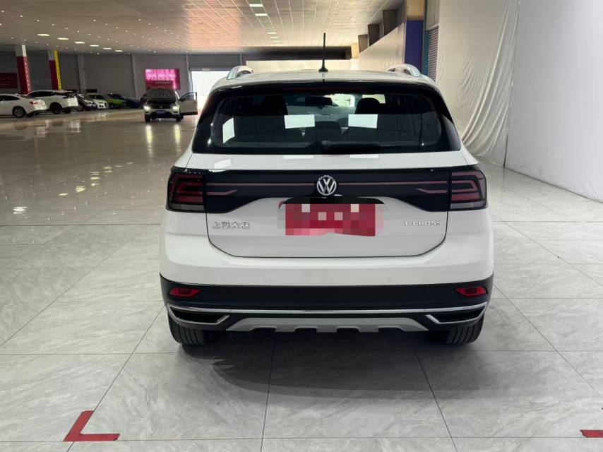 Volkswagen T-Cross 2021 #6 Volkswagen T-Cross 2021 صورة سيارة #6