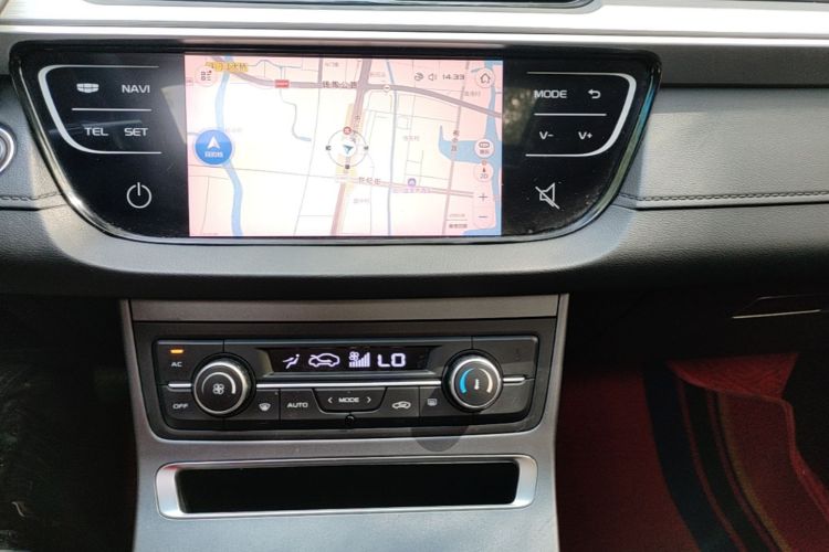 GEELY Emgrand 2018 car image #13