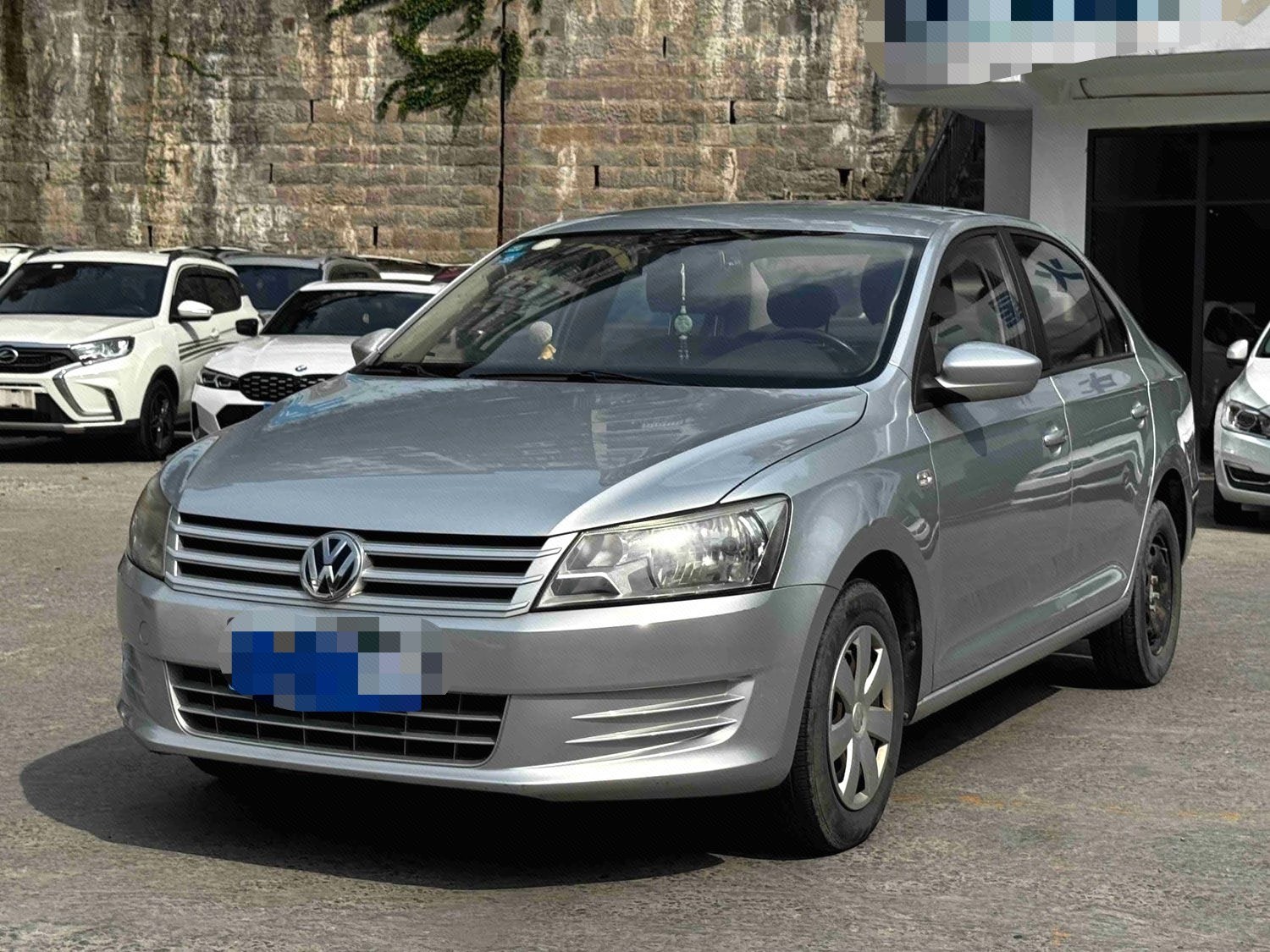 Volkswagen Santana 2014 car image 