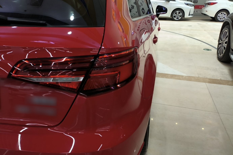 Audi A3 2018 car image #8