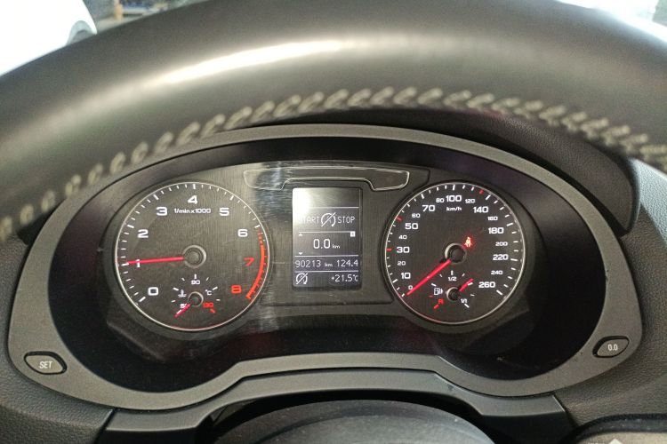 Audi Q3 2018 image de voiture #16