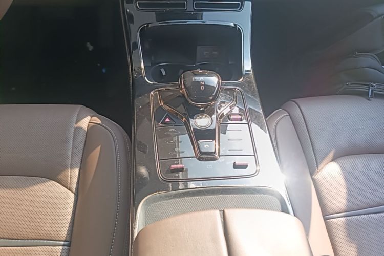 BYD Han 2021 car image #18