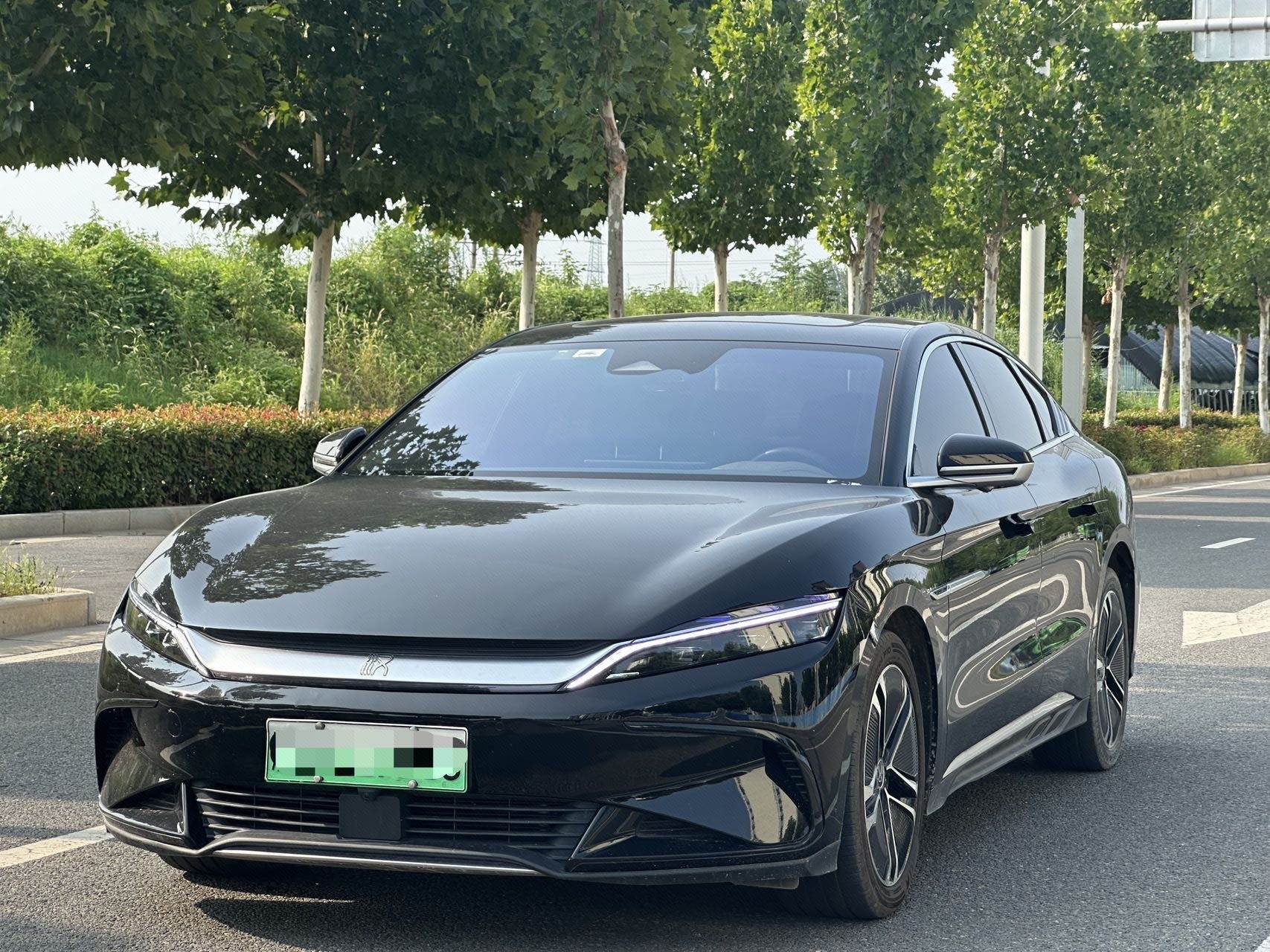 BYD Han 2023 BYD Han 2023 car image