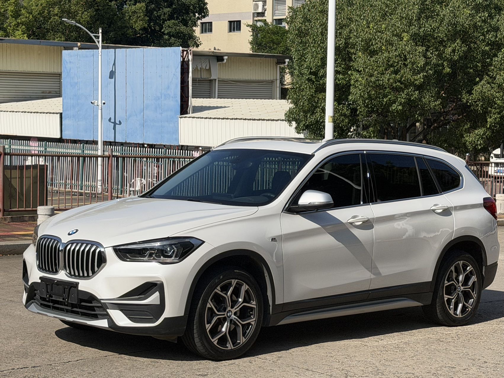 BMW X1 2022 BMW X1 2022 car image