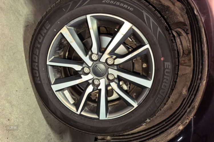 GEELY Emgrand 2020 car image #9