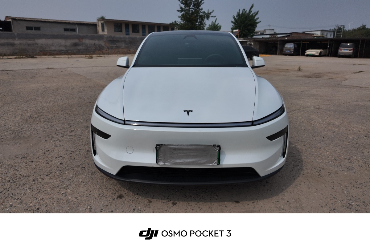 Tesla Model Y 2026 #7 Tesla Model Y 2026 car image #7