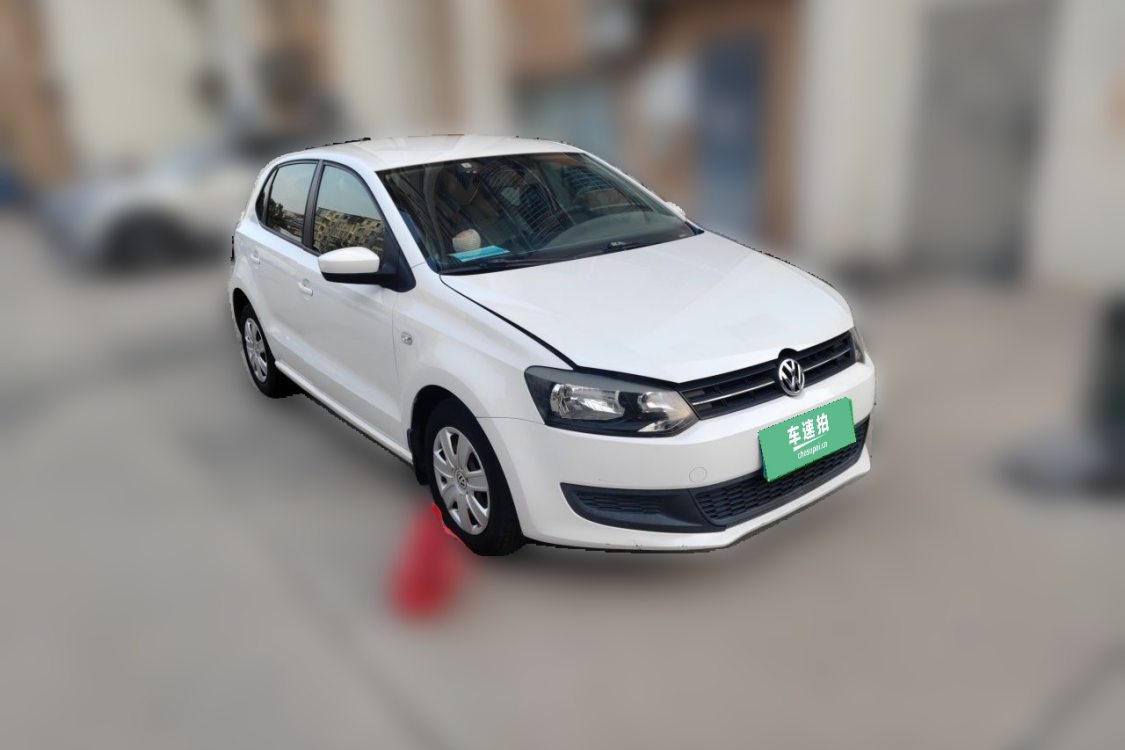 Volkswagen Polo 2013 car image #2
