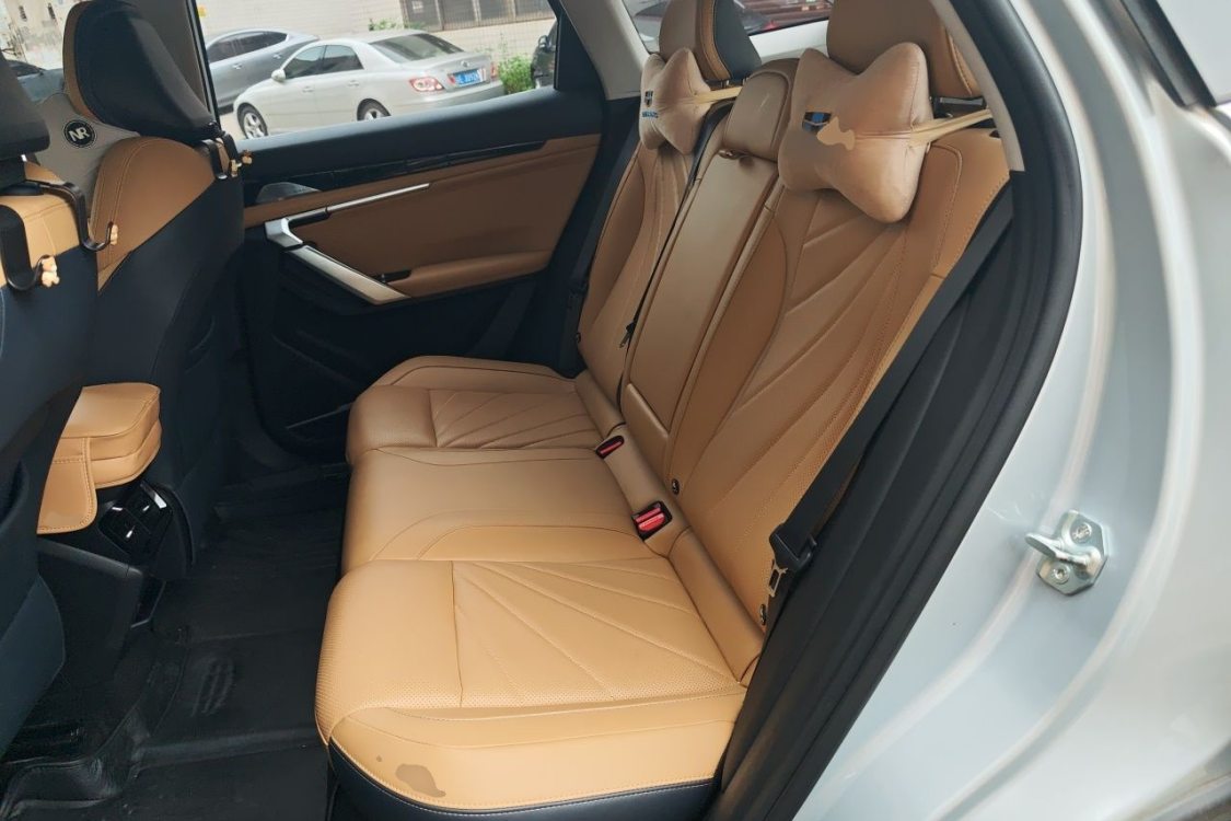 GEELY Boyue L 2023 car image #19