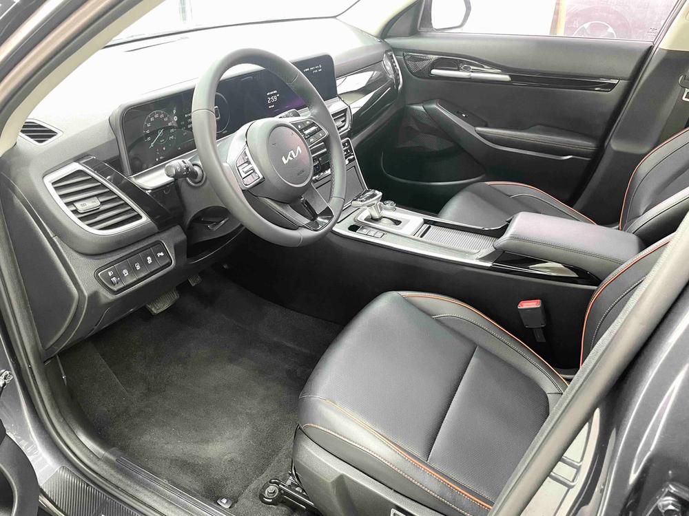Kia Seltos 2023 #14 Kia Seltos 2023 car image #14