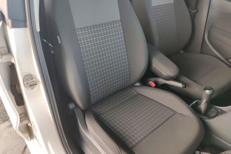 大众 Polo 2015 汽车图片 #24