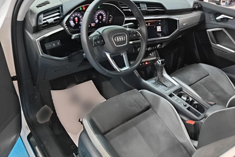 Audi Q3 2020 #10 Audi Q3 2020 car image #10