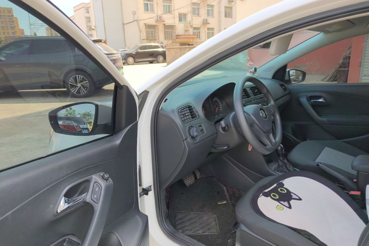 Volkswagen Polo 2018 image de voiture #16