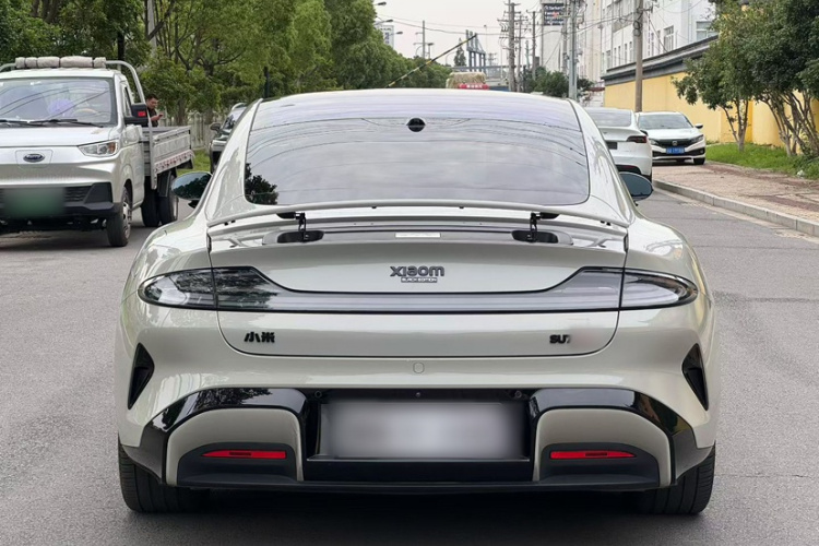 MI SU7 2025 car image #7