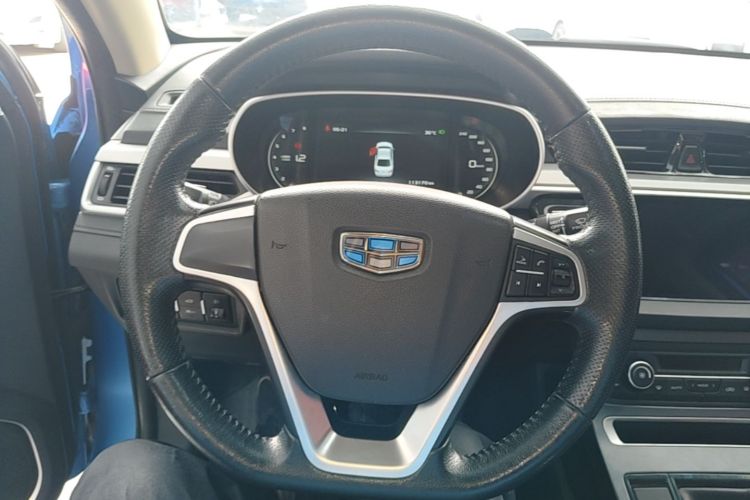 GEELY Emgrand 2018 car image #11
