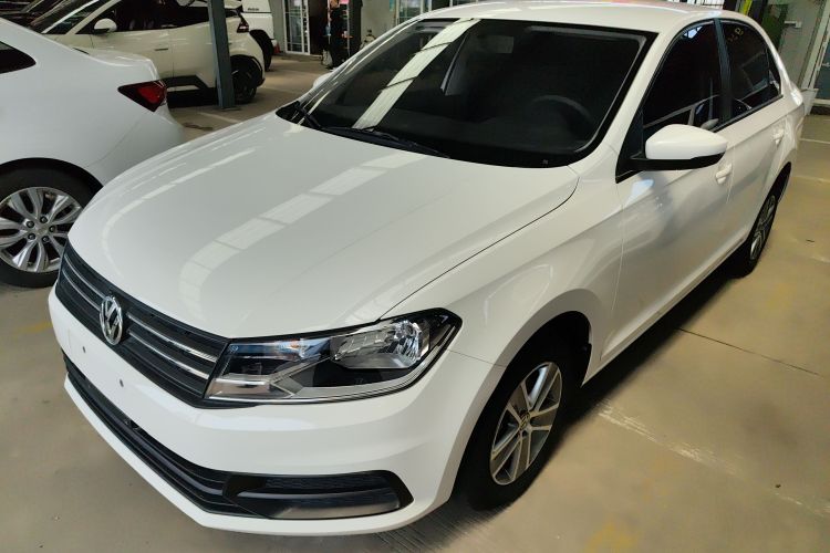 Volkswagen Santana 2022 car image #2