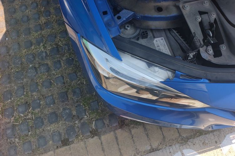 BMW 3 Series 2018 #8 BMW 3 Series 2018 car image #8