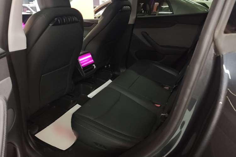 Tesla Model Y 2025 #17 Tesla Model Y 2025 imagen de coche #17