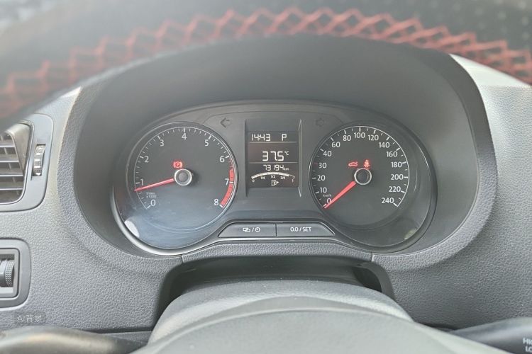 Volkswagen Polo 2018 car image #13