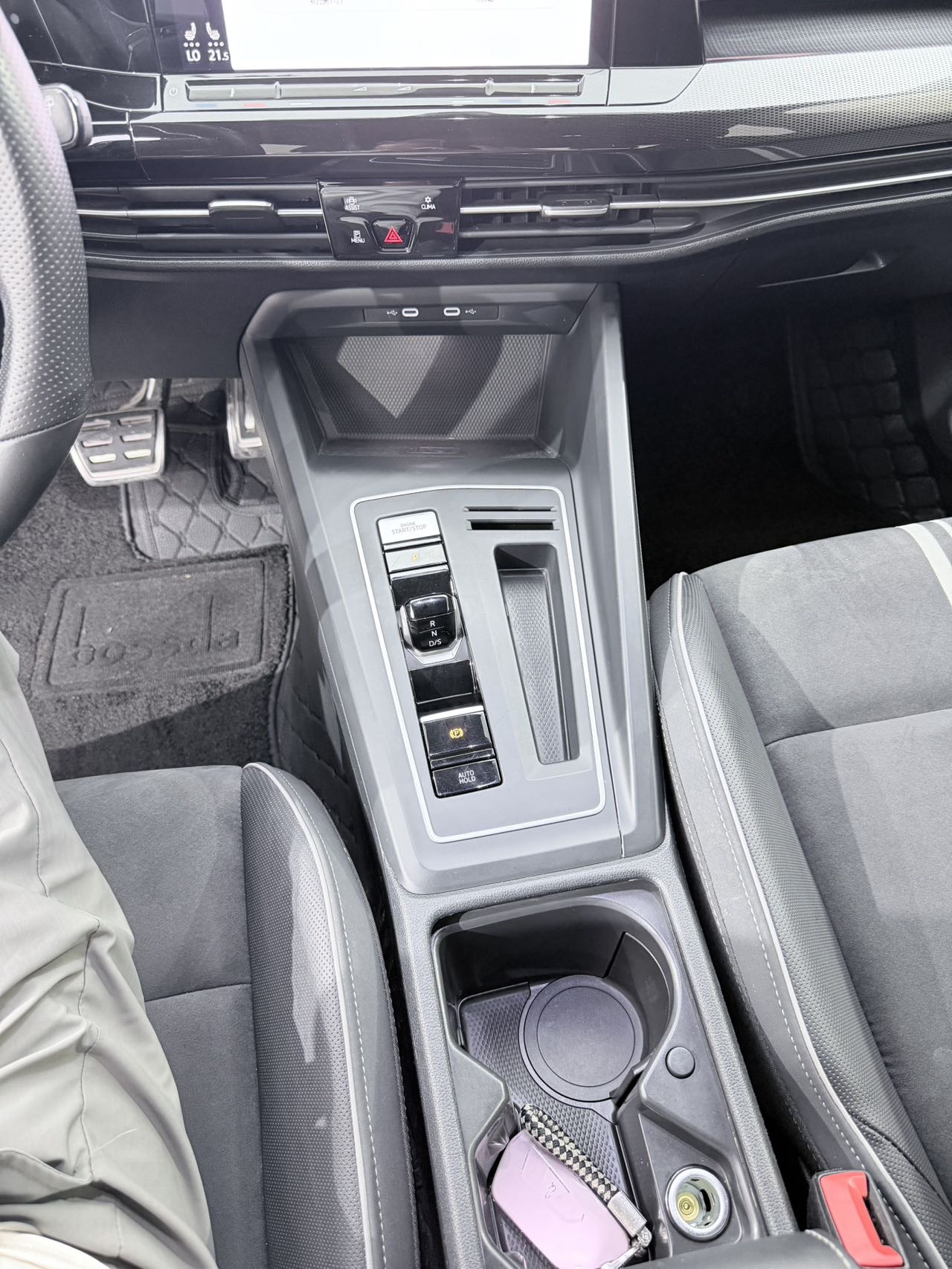 Volkswagen Golf 2022 car image #12