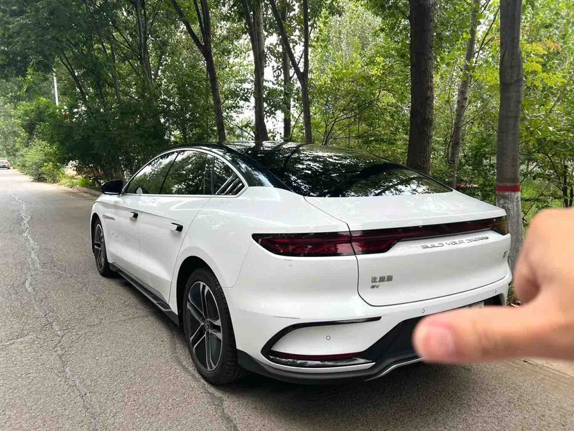 BYD Han 2024 car image #2