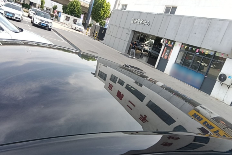 Tesla Model Y 2023 #25 Tesla Model Y 2023 car image #25