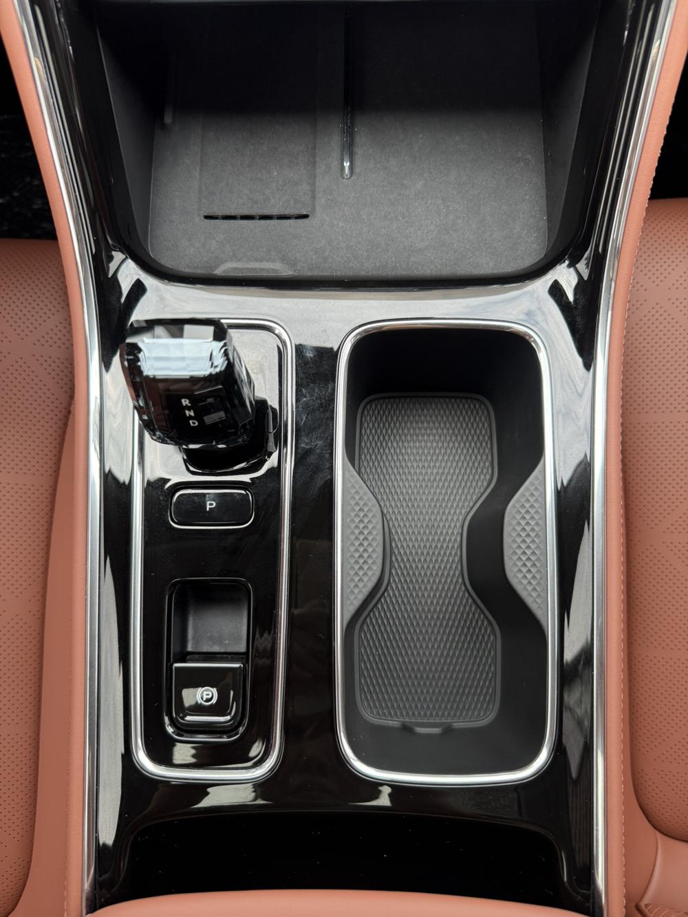 GEELY Emgrand 2025 #20 GEELY Emgrand 2025 car image #20