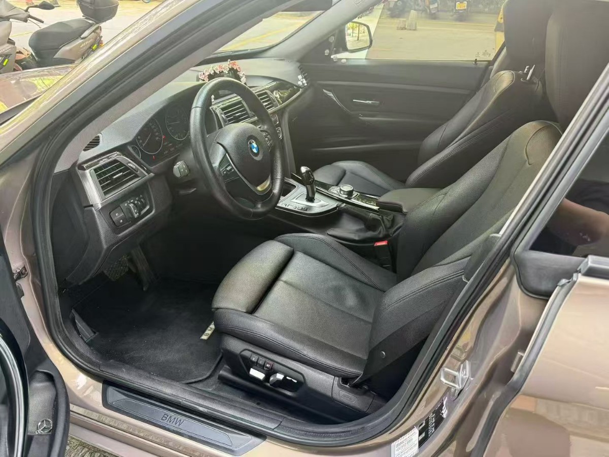 BMW 3 Series GT 2019 #3 BMW 3 Series GT 2019 car image #3