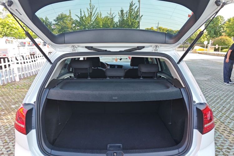 Volkswagen Golf 2016 car image #19