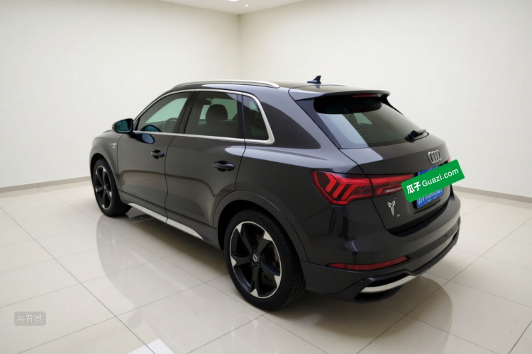 Audi Q3 2020 car image #5