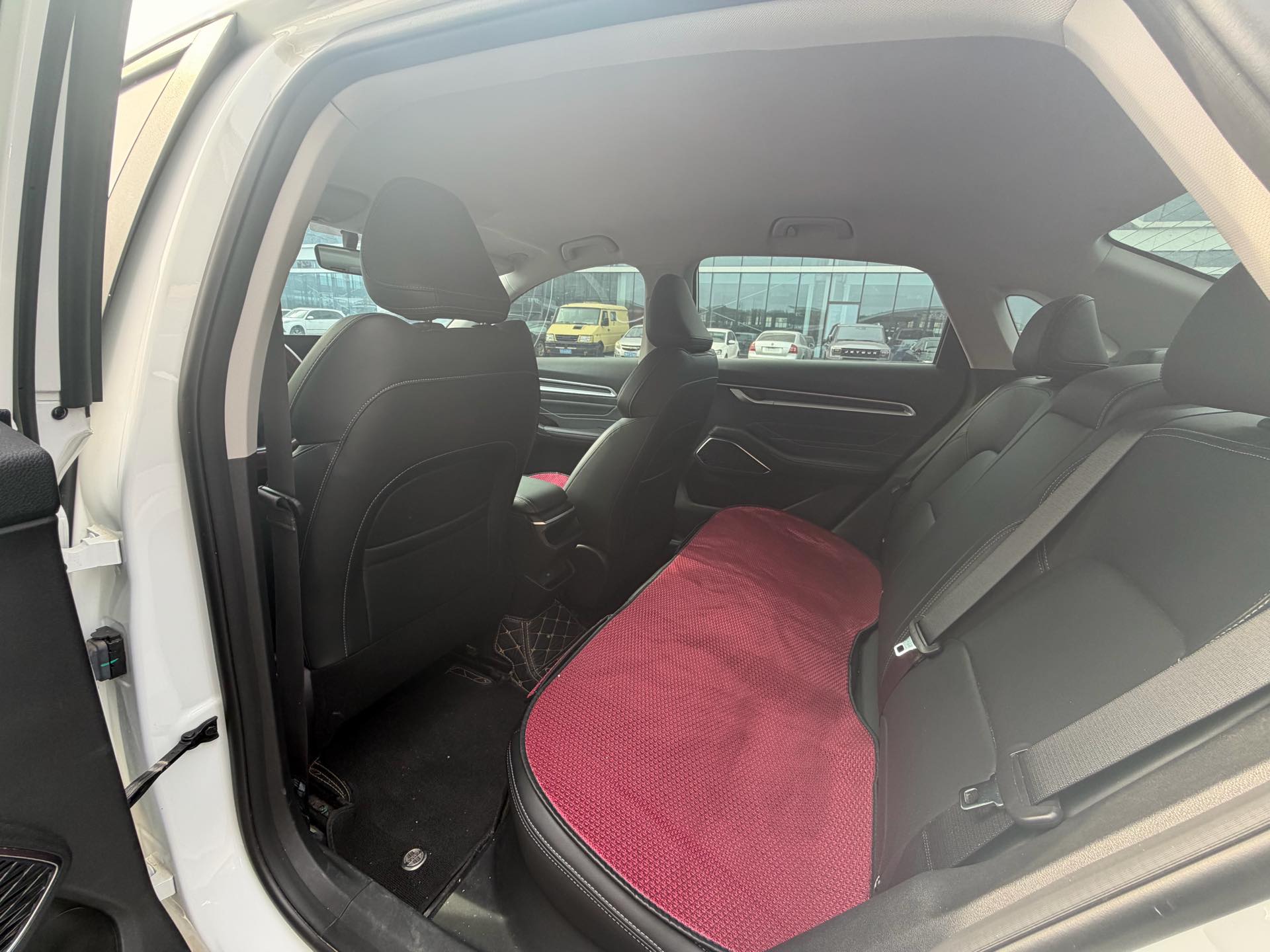 GEELY Emgrand 2024 car image #8