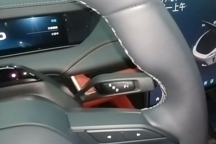 MI SU7 2025 car image #14