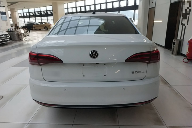 Volkswagen Bora 2021 car image #6