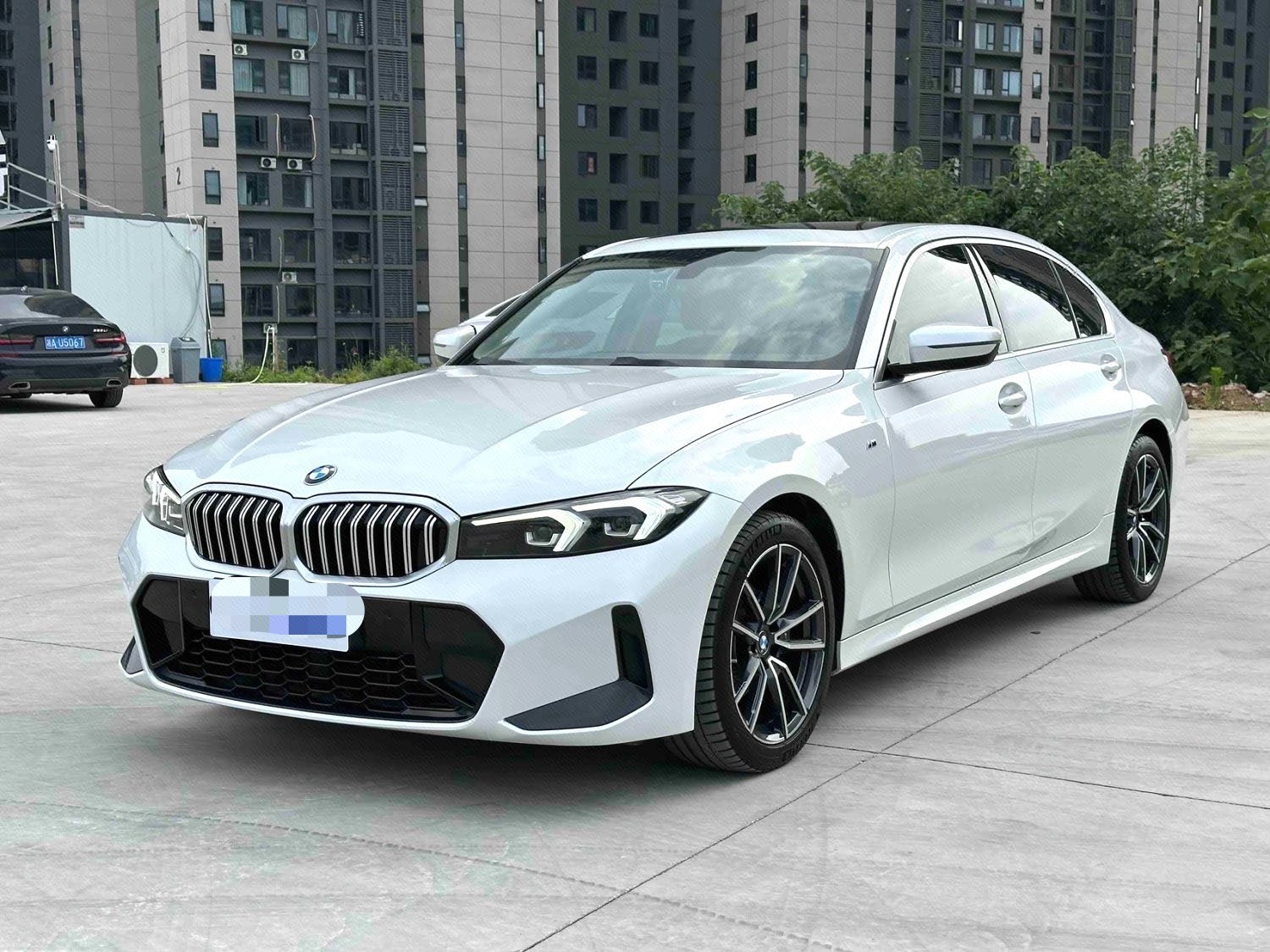 BMW 3 Series 2023 car image 