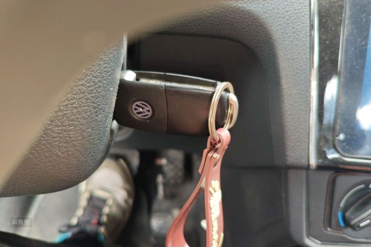 Volkswagen Santana 2018 car image #10