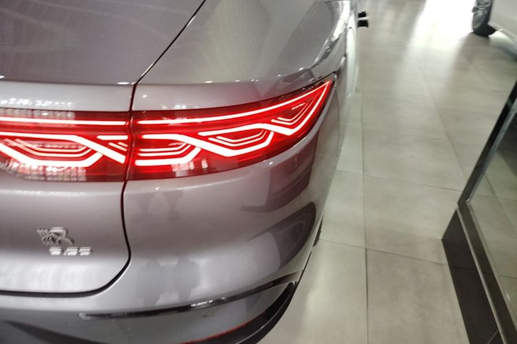 BYD Han 2022 #8 BYD Han 2022 car image #8