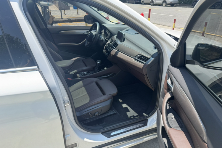 BMW X1 2018 #24 BMW X1 2018 car image #24