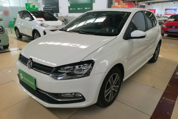 Volkswagen Polo 2017 car image #2
