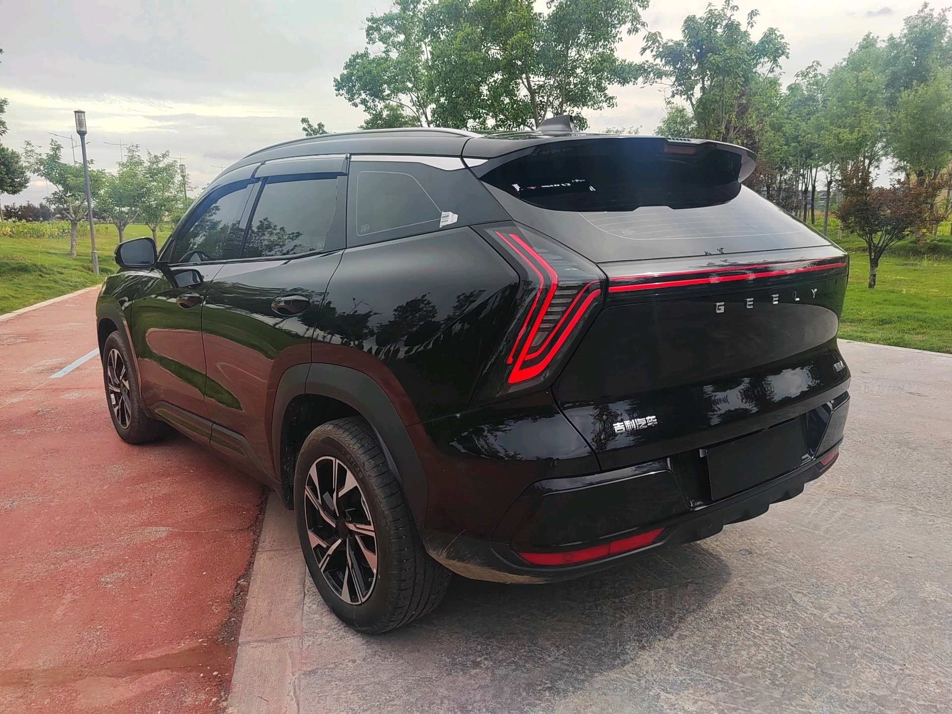 GEELY Boyue L 2025 car image #6