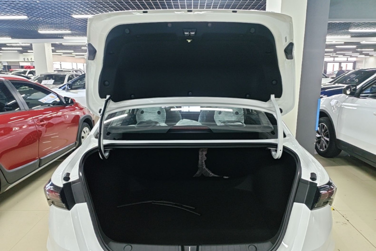 GEELY Binray 2026 imagen de coche #19