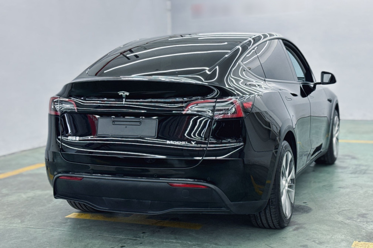 Tesla Model Y 2022 #9 Tesla Model Y 2022 car image #9