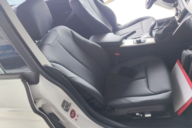 BMW 3 Series GT 2017 #24 BMW 3 Series GT 2017 car image #24