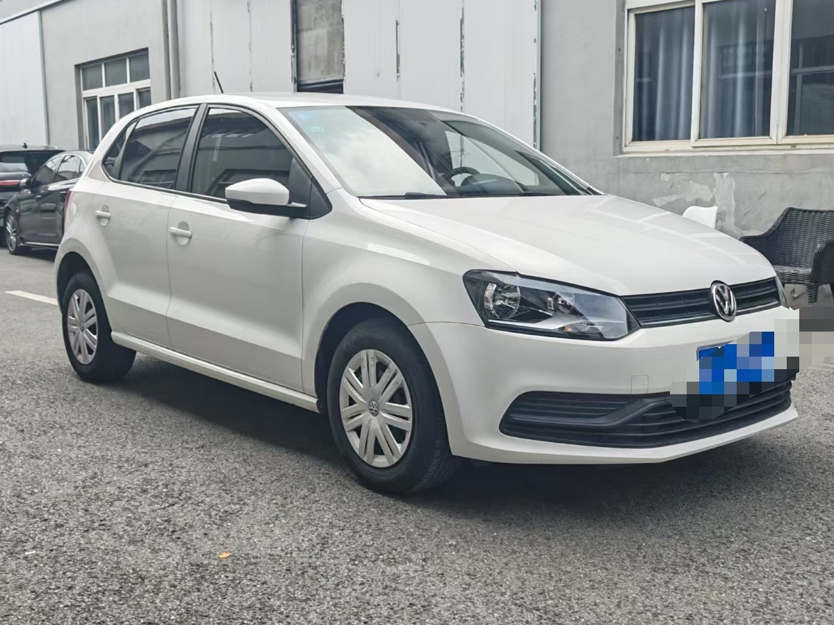 Volkswagen Polo 2019 car image #2