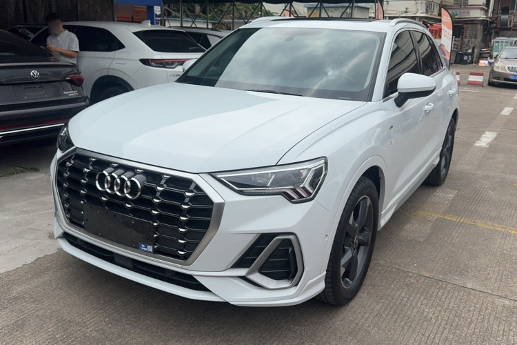 Audi Q3 2022 #2 Audi Q3 2022 car image #2