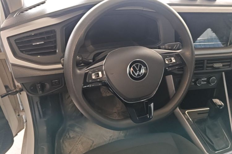 Volkswagen Polo 2023 car image #11