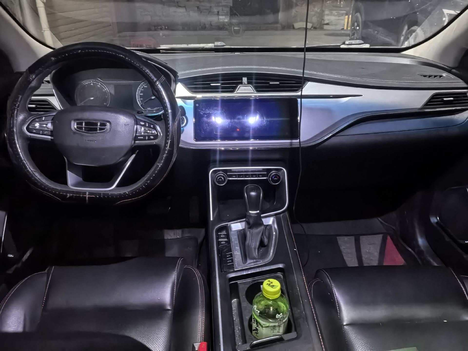 GEELY Binray 2019 imagen de coche #8