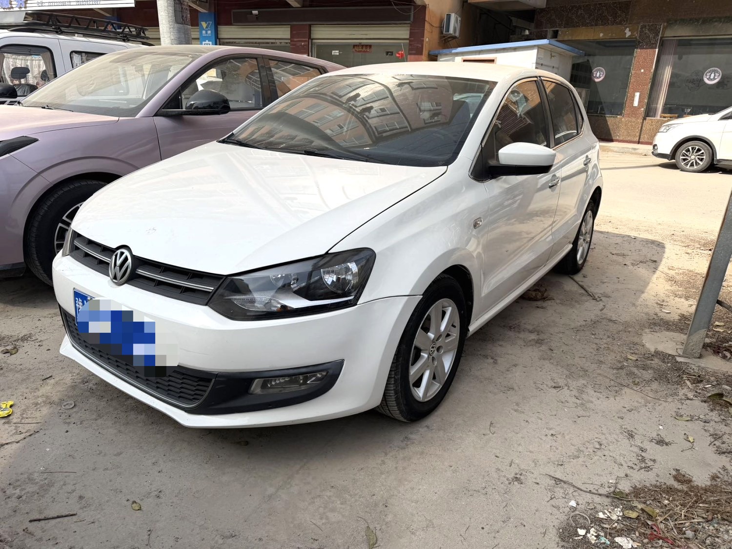 Volkswagen Polo 2014 car image 
